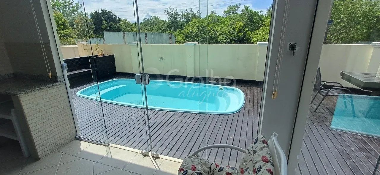Casa com 3 suítes, mobiliada e piscina - Foto 3