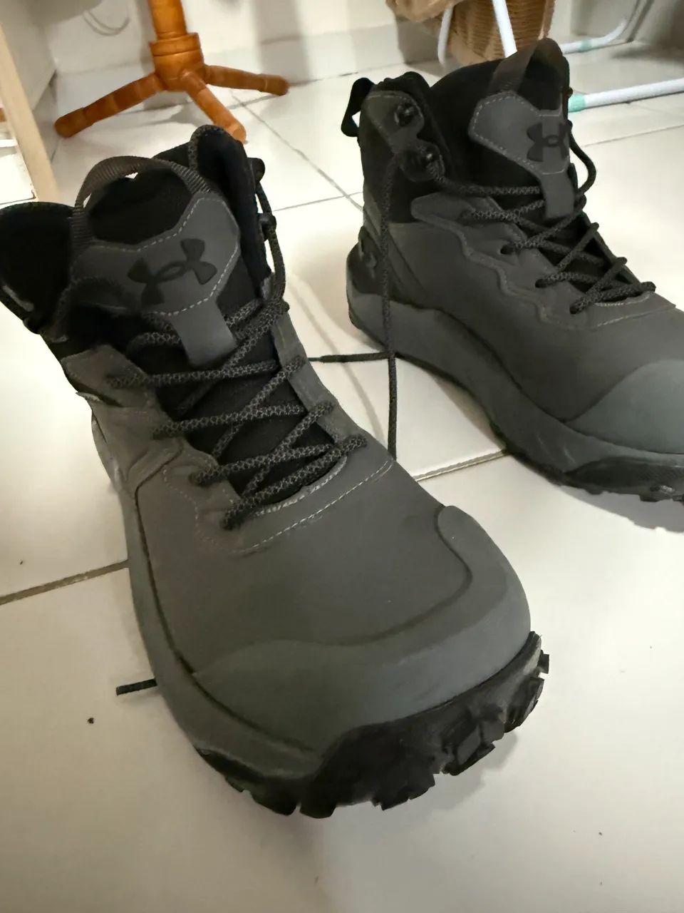 Bota/tenis Defense mid under armour