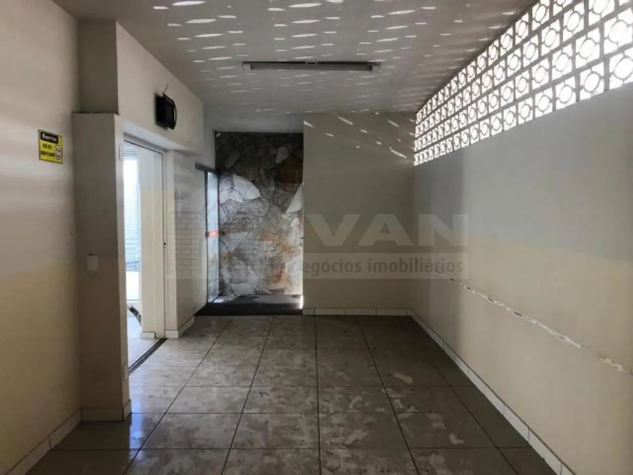 Casa comercial para locação no bairro Centro - Foto 4