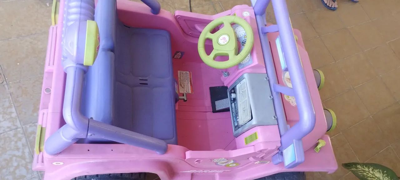 Jeep Wrangler Barbie infantil - Foto 4