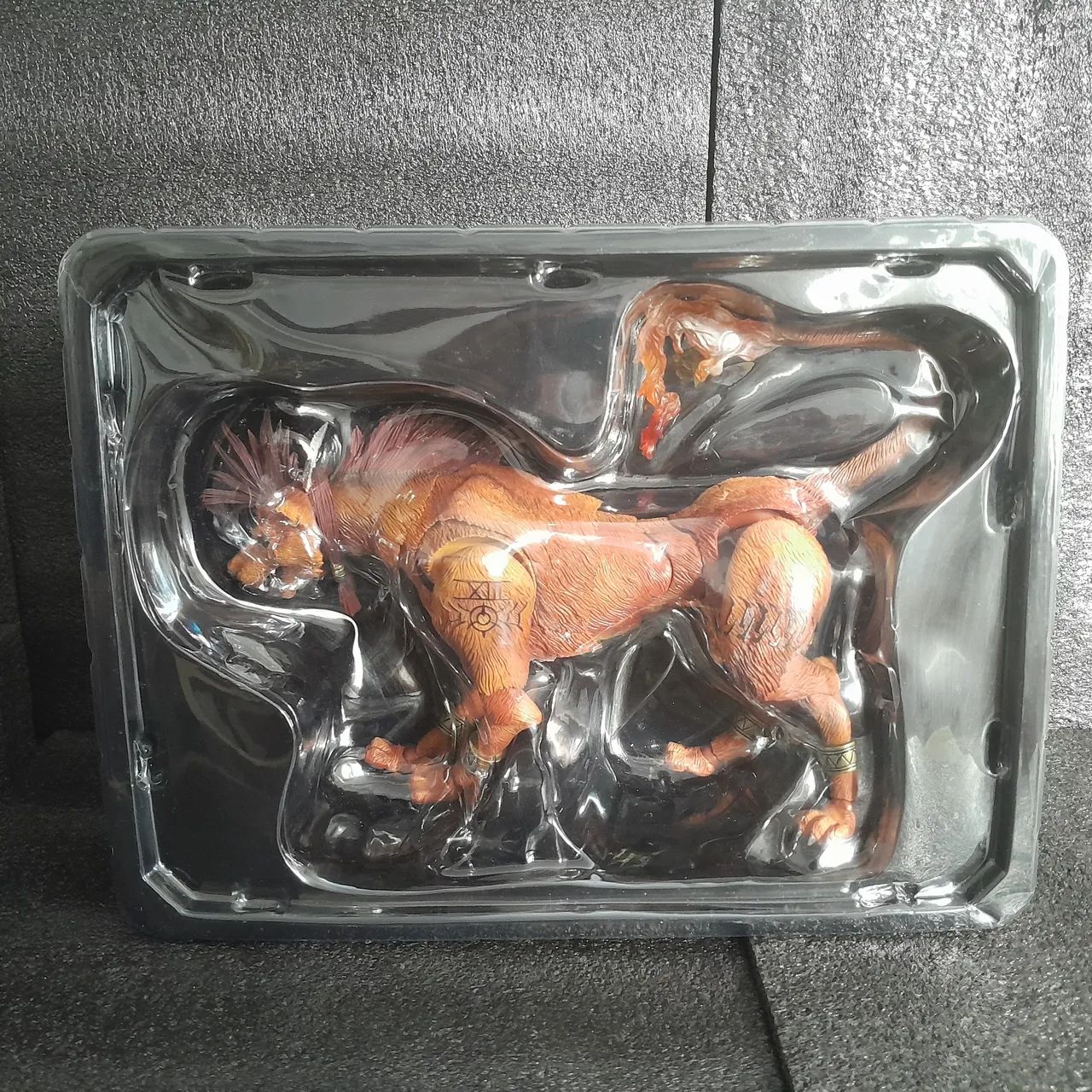 Play Arts Kai Red XIII Final Fantasy 7 Advent children Original Usado - Foto 2