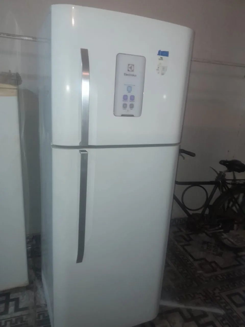 GELADEIRA ELETROLUX 220v