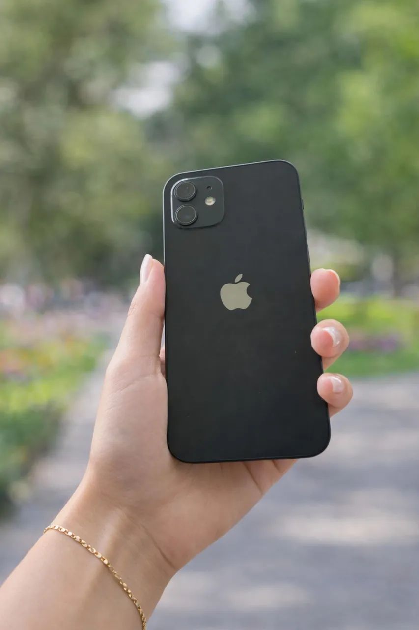 iPhone 12 super conservado 