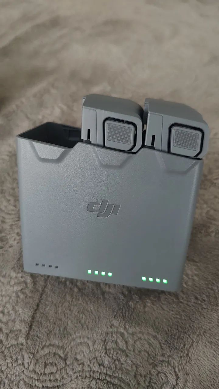 BATERIAS PLUS + HUB ORIGINAL DJI MINI 5 PRO <br><br>Vendo 2<br><br>Vendo 2