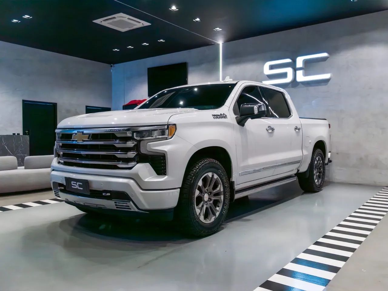 Chevrolet Silverado Silverado High Country 5.3 V8 AWD Aut. 2025