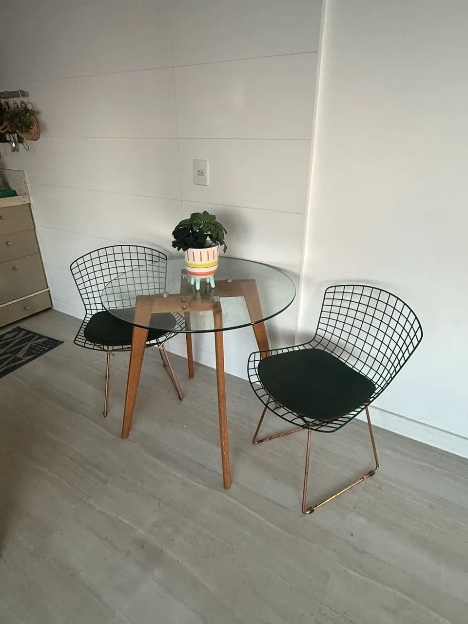 Mesa e cadeiras  - Foto 2