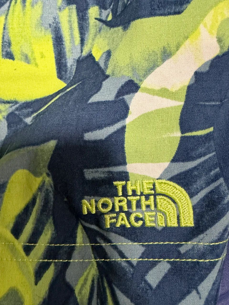 Bermuda The North Face G floral  - Foto 3