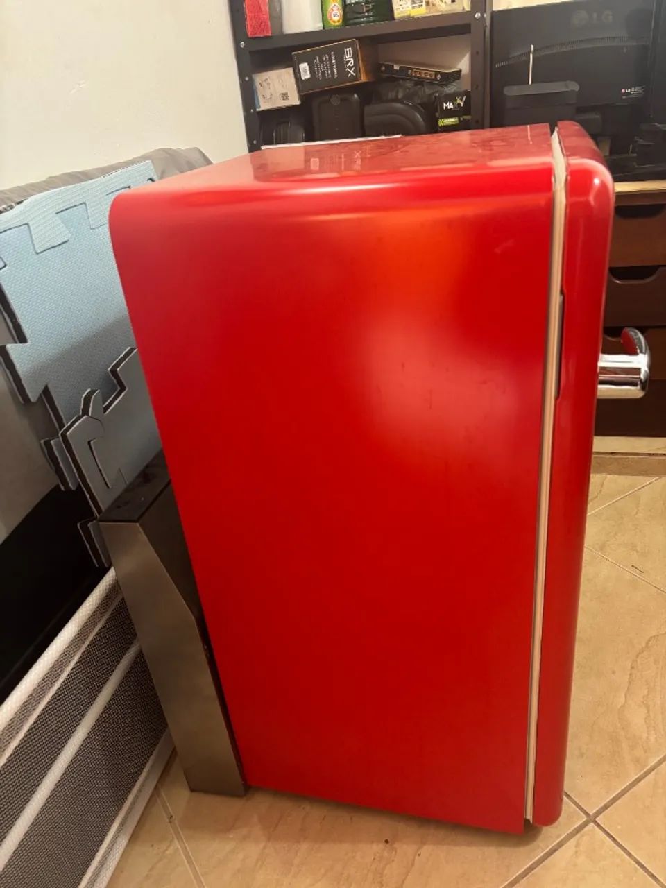 Frigobar Retrô Vermelho Rubi Midea 95 Litros 220V - Foto 2