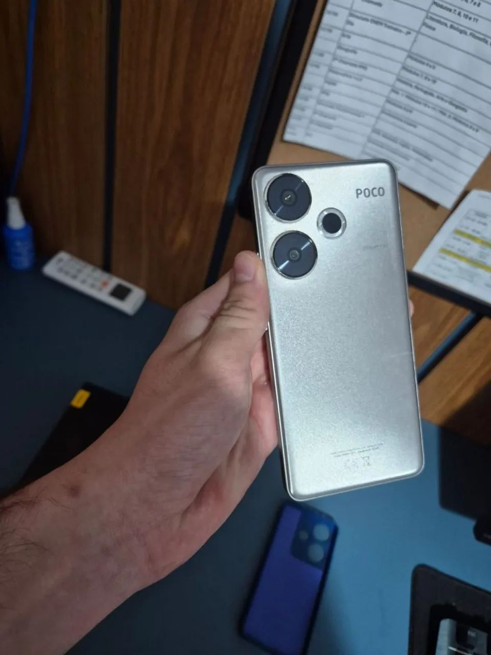 Xiaomi Poco F6 8/256gb carregamento turbo entrego - Celulares e