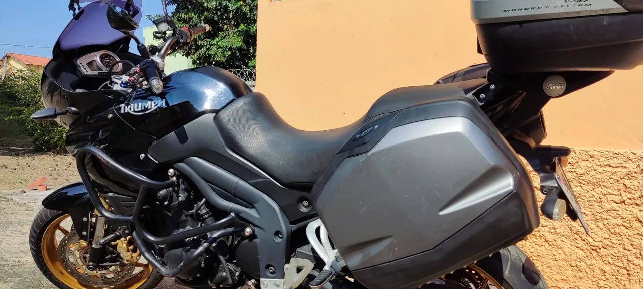 Triumph Tiger 1050  - Foto 2