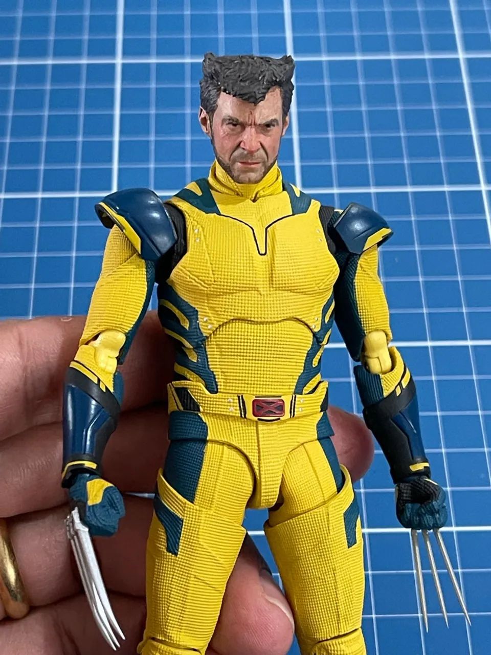 Wolverine - SH Figuarts Original + Head custom  - Foto 3