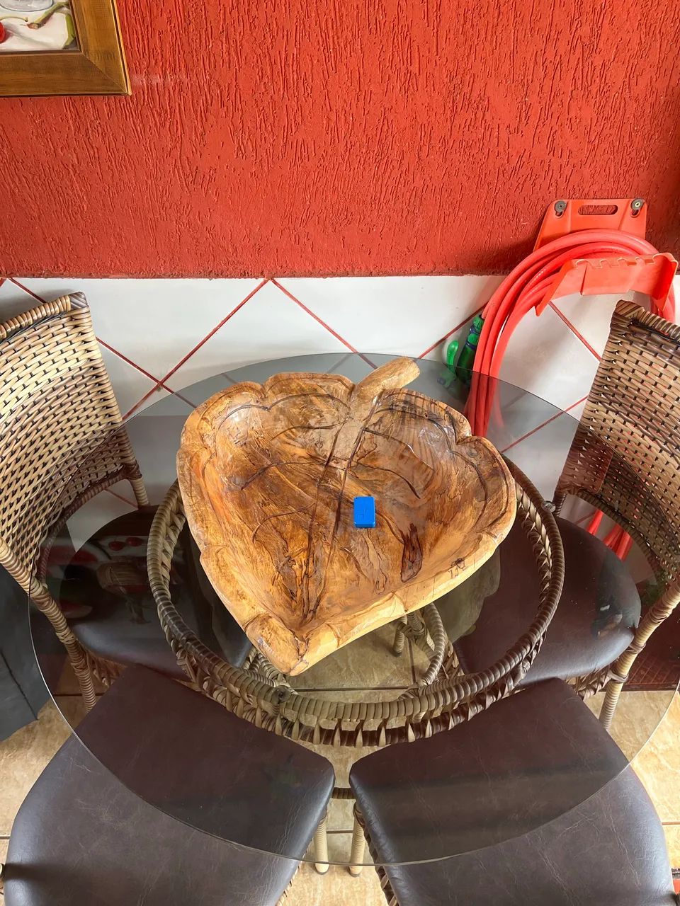 Mesa com quatro cadeiras - Foto 2