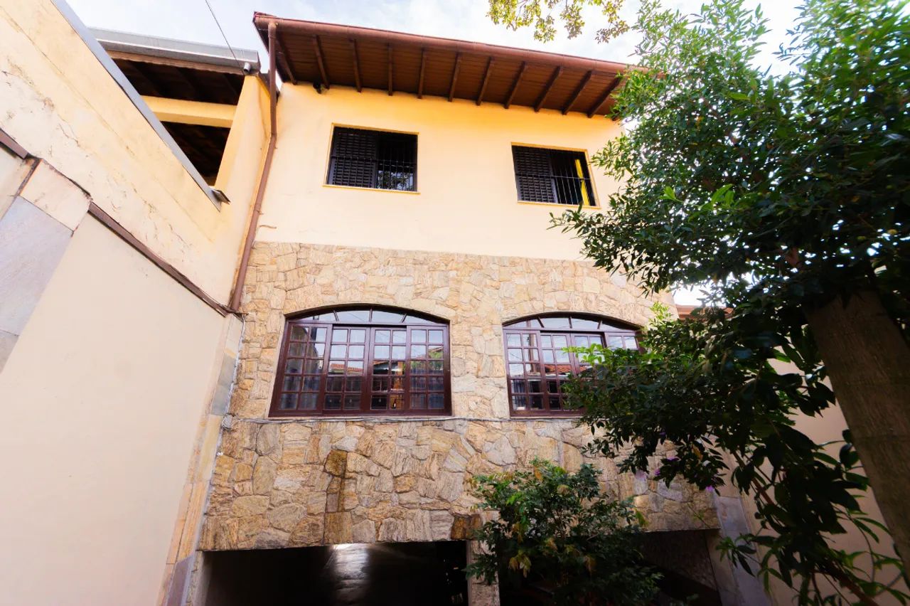 Sobrado para venda em Parque Panamericano com 4 quartos, 190m² - Foto 2