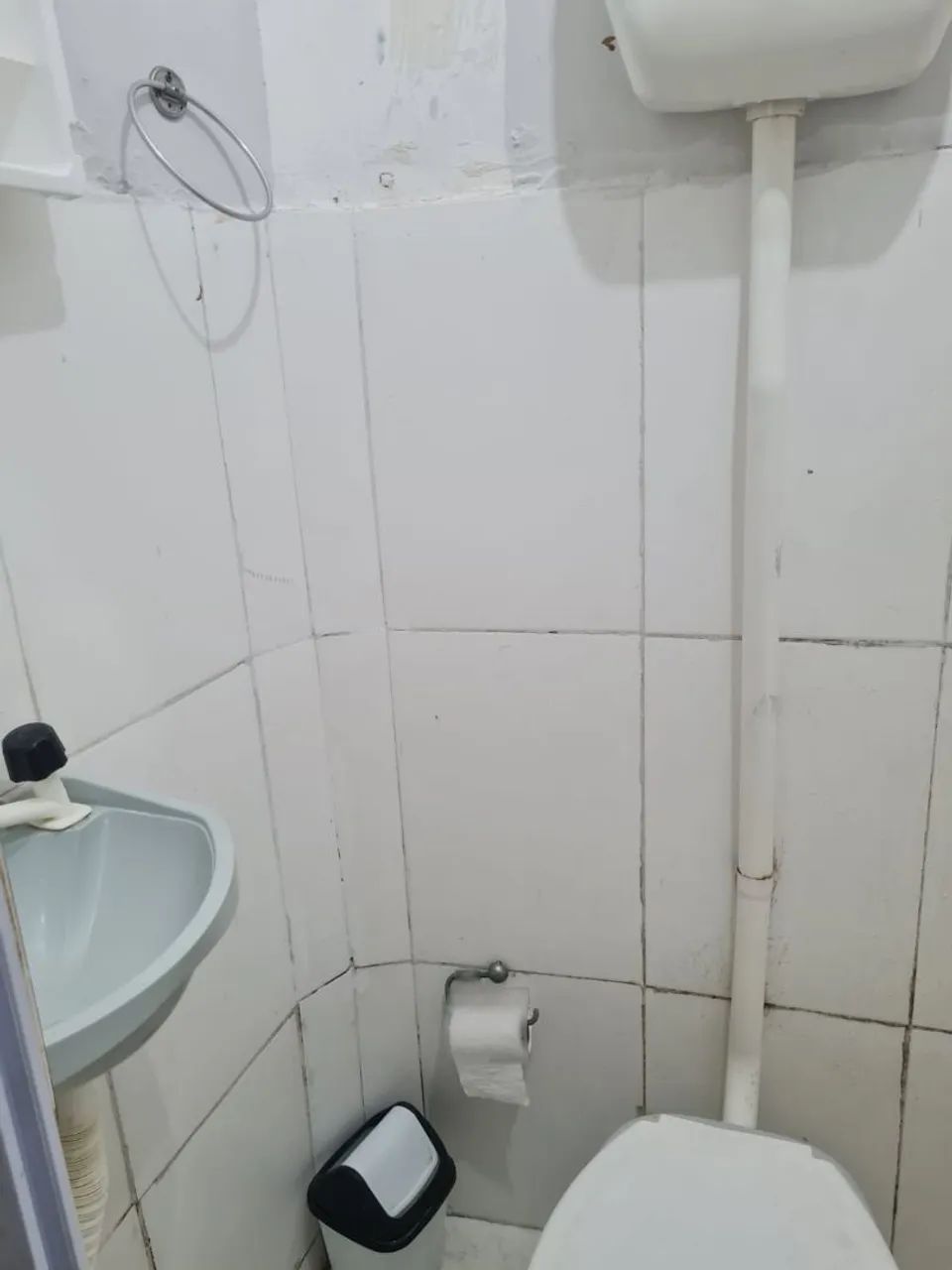 Aluga-se Kitnet para 1 morador mobiliado - Foto 4