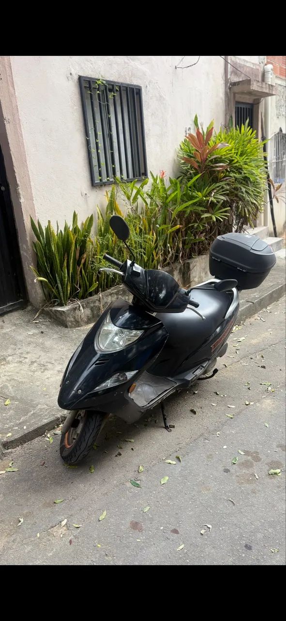 Suzuki burgman 2012