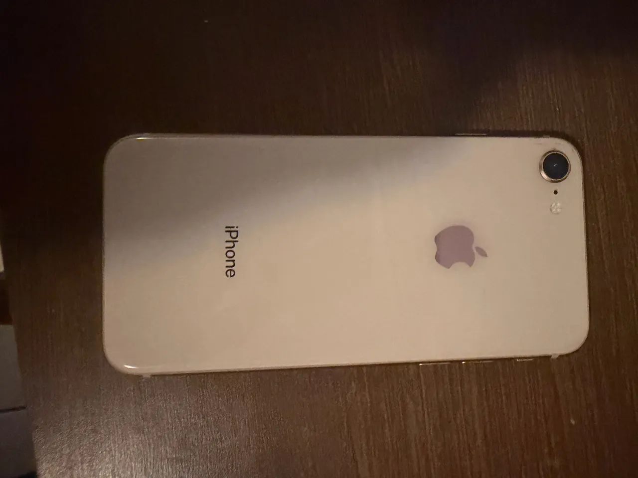 iPhone 8 256 GB em excelente estado com cabo de carregar - Foto 3