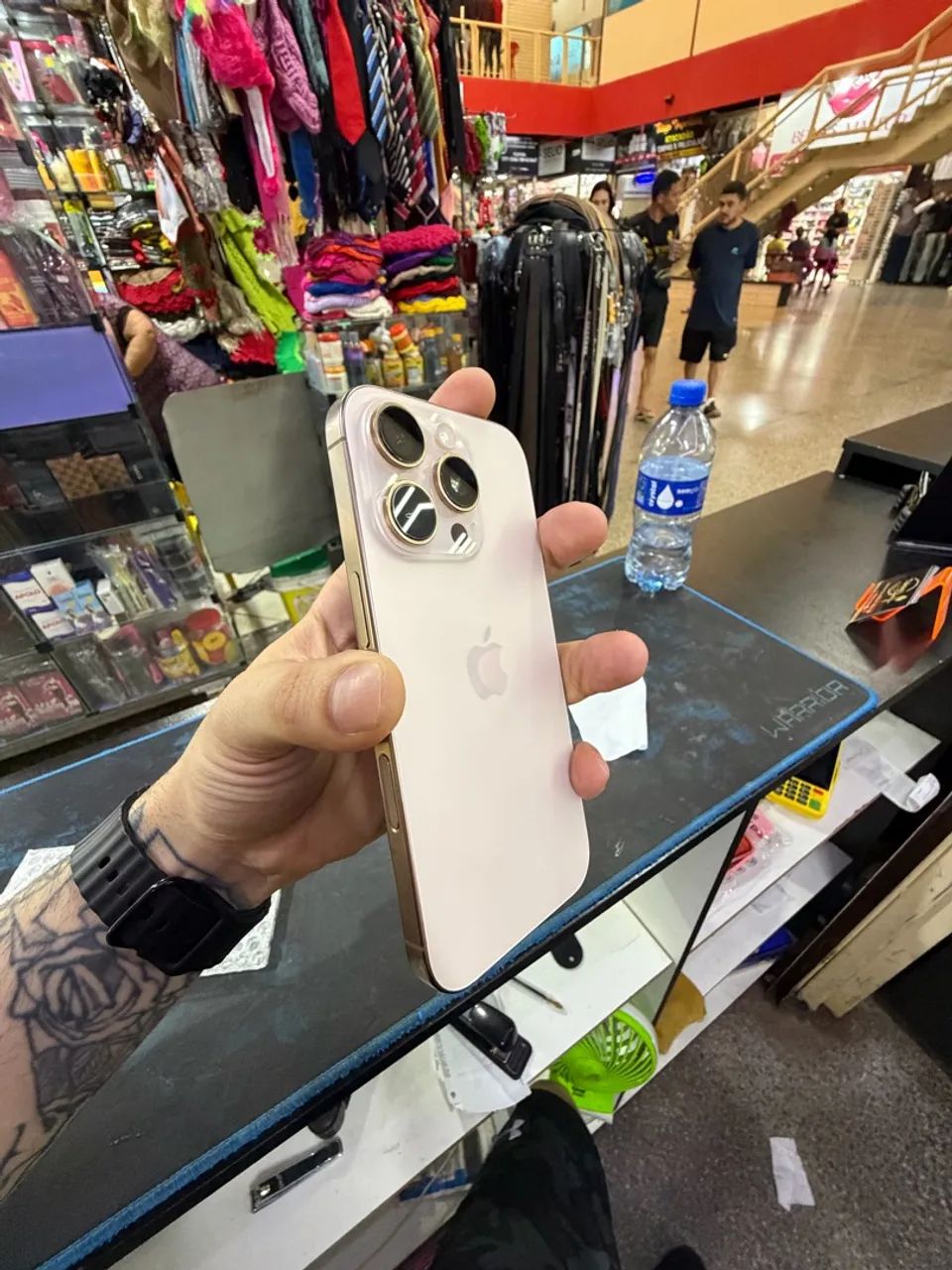 iPhone 16 Pro  - Foto 3