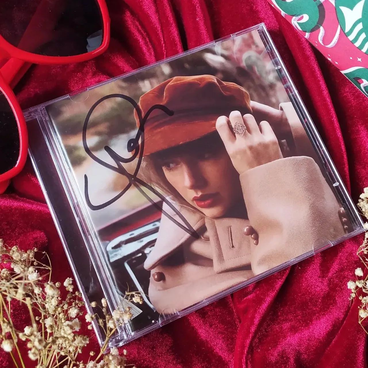 RED TV autografado - Taylor Swift - CDs, DVDs etc - Sertão do