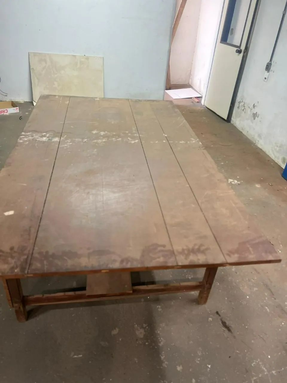 mesa com pés de madeira - Foto 3