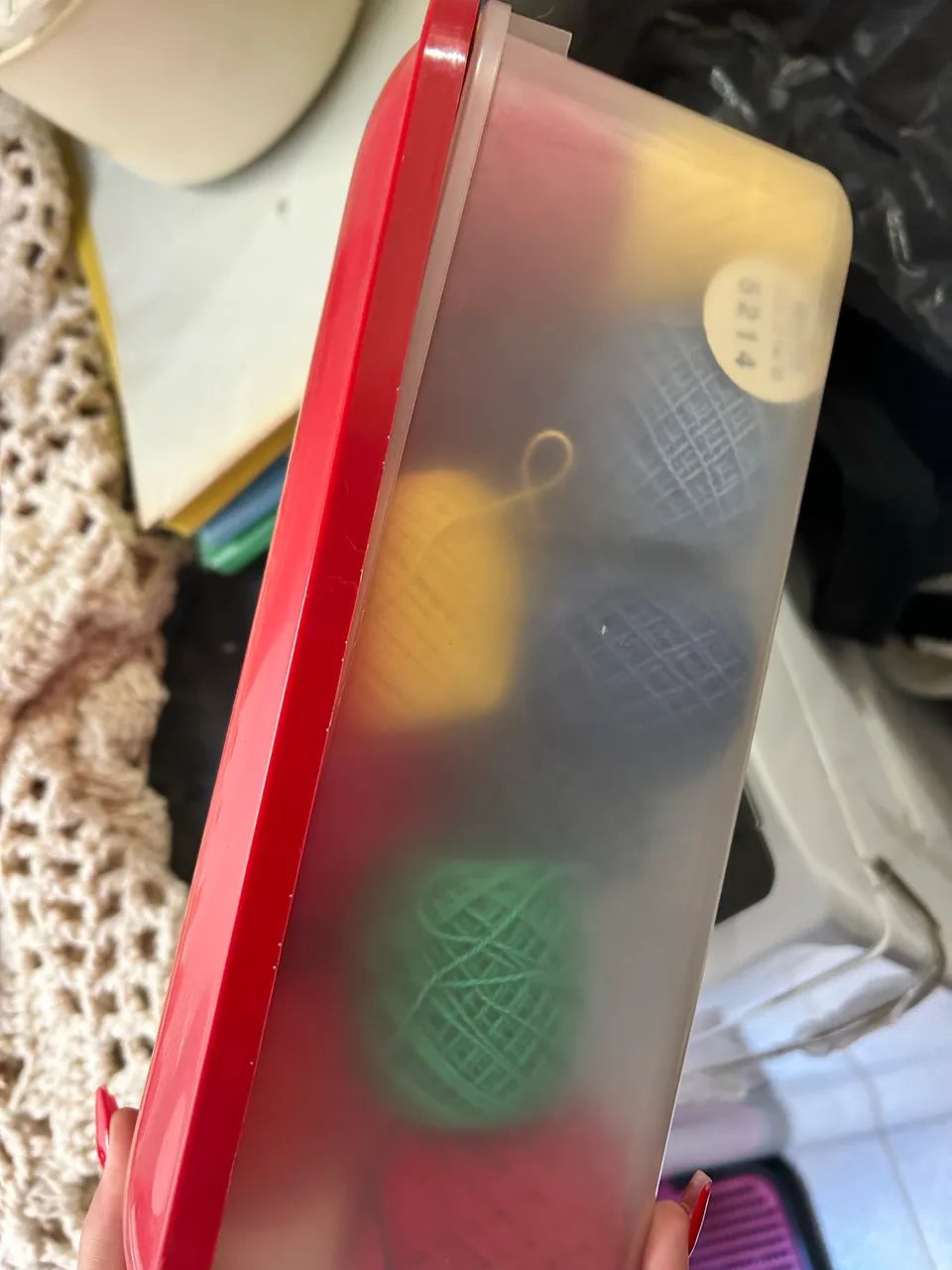 Kit com Linhas para Crochê e Artesanato + Caixa Organizadora - Foto 3