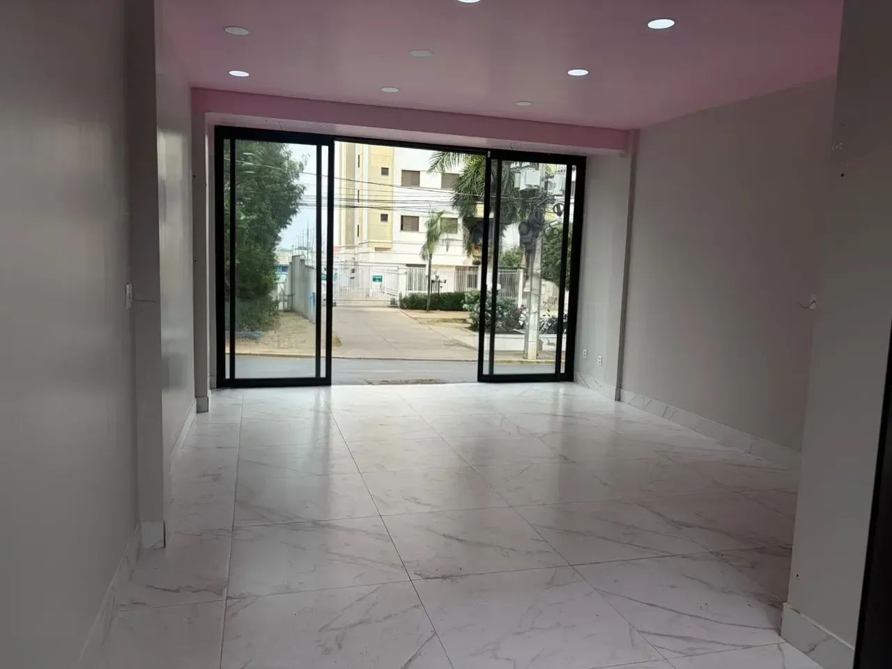 ALUGO PONTO COMERCIAL 45m² NO JARDIM DAS AMERICAS - Cuiabá/MT - Foto 2
