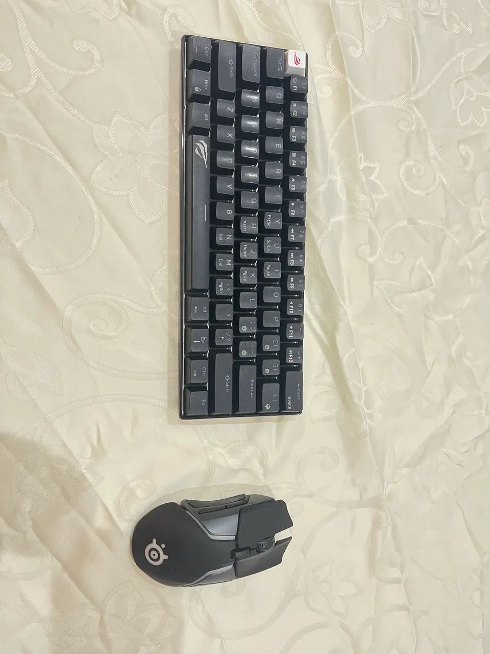 Teclado 60% + Mouse Gamer