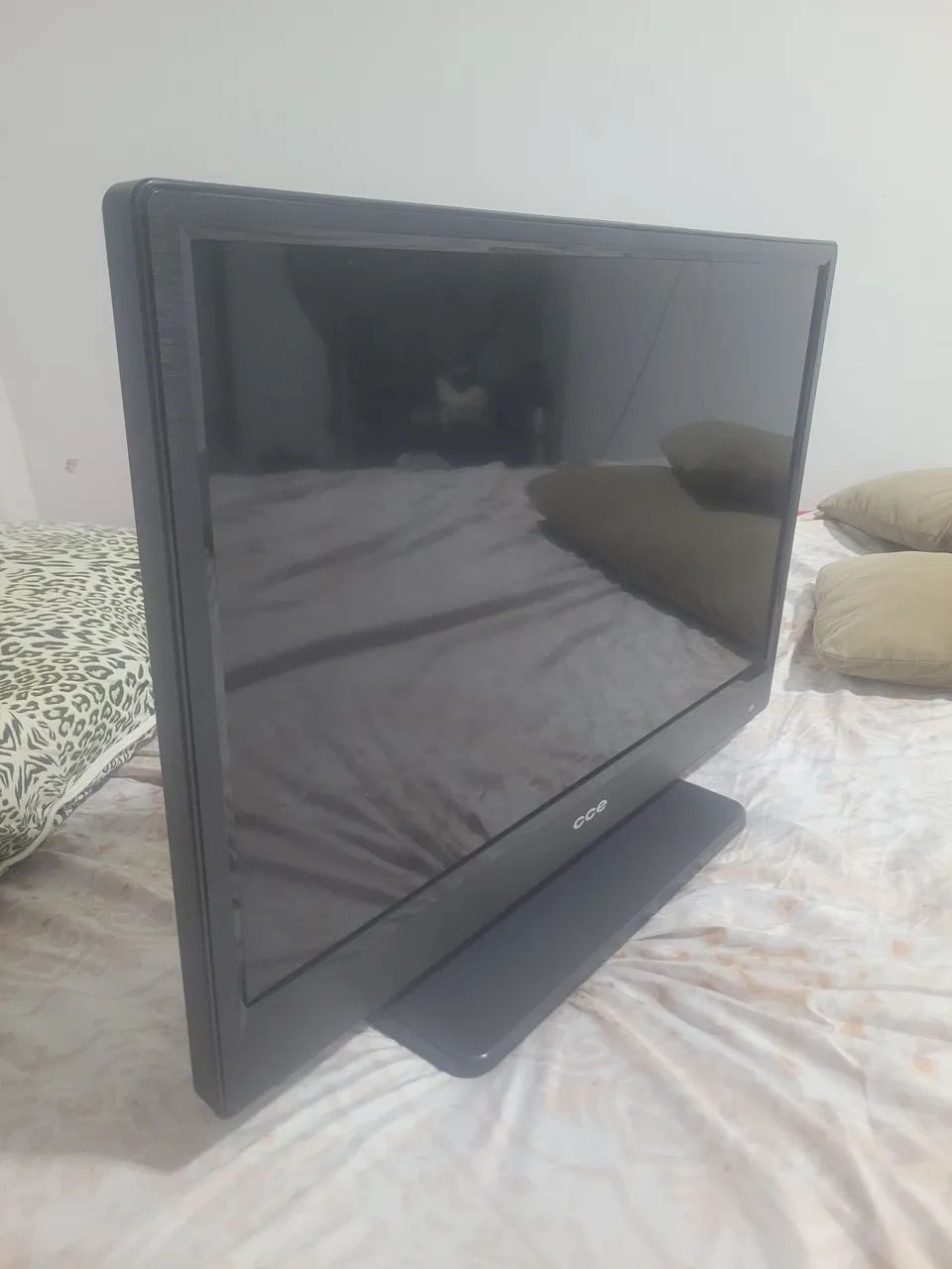 TV SMART CCE 32" POLEGADAS FUNCIONANDO NORMAL 100%  - Foto 2