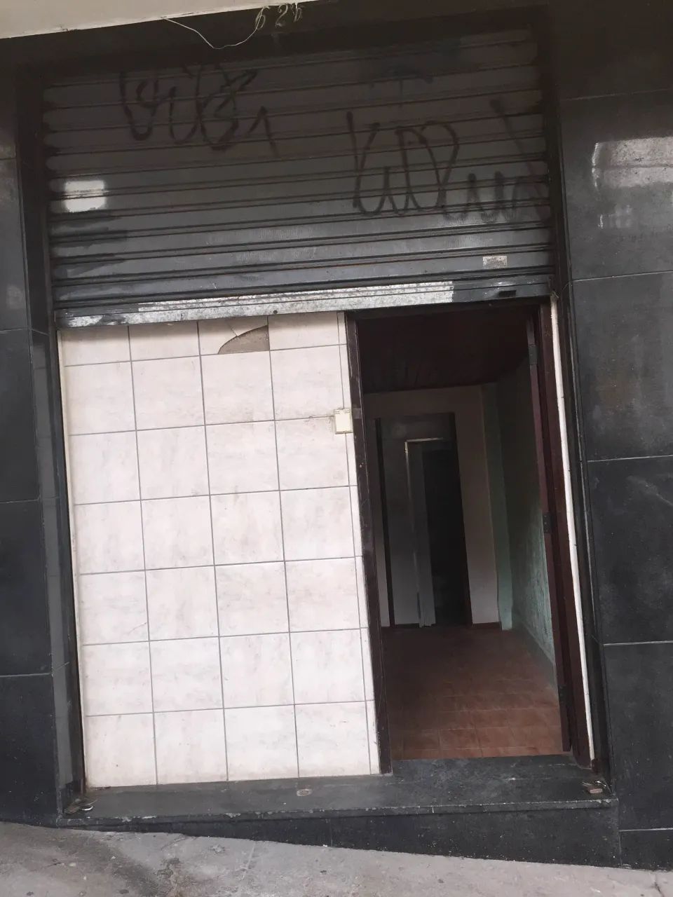 Ponto comercial/Loja/Box para venda possui 38 metros quadrados com 1 quarto - Foto 10