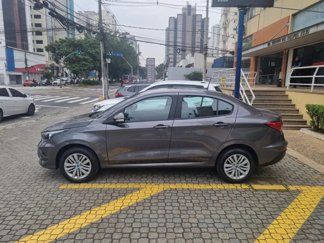 Fiat Cronos Drive 1.3 8V Flex Aut. 2025 - Foto 3