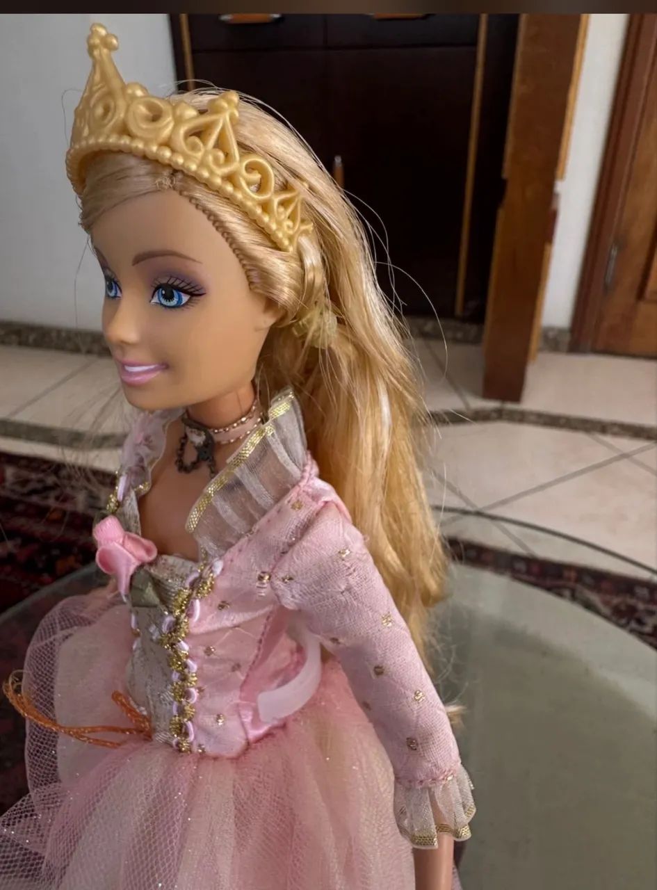 Barbie Anneliese a princesa e a plebeia - Foto 4