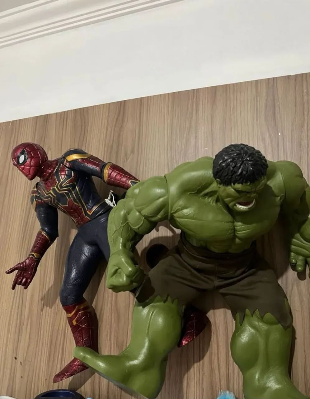 Bonecos marvel