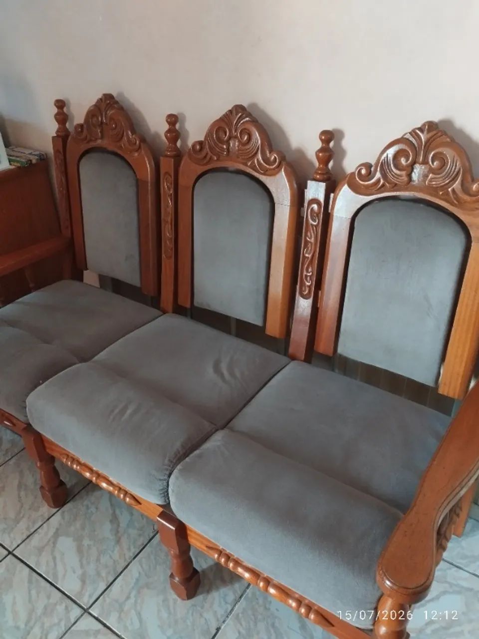 Conjunto de Sofás 2 e 3 Lugares Estilo Colonial - Foto 2