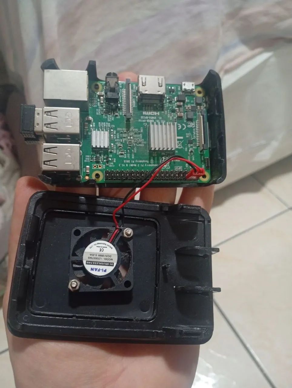 Raspberry Pi 3b + Case + Ventilador + Memória SD de 32GB - Foto 2