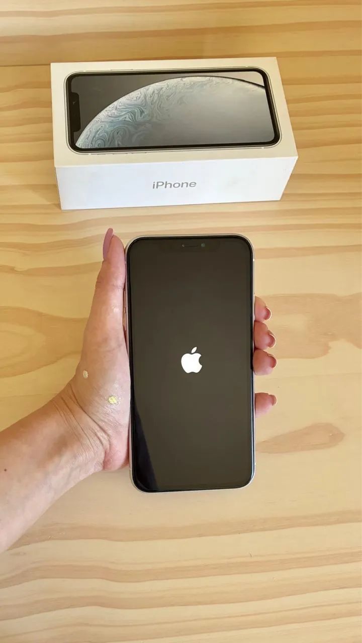 IPHONE XR - 64gb