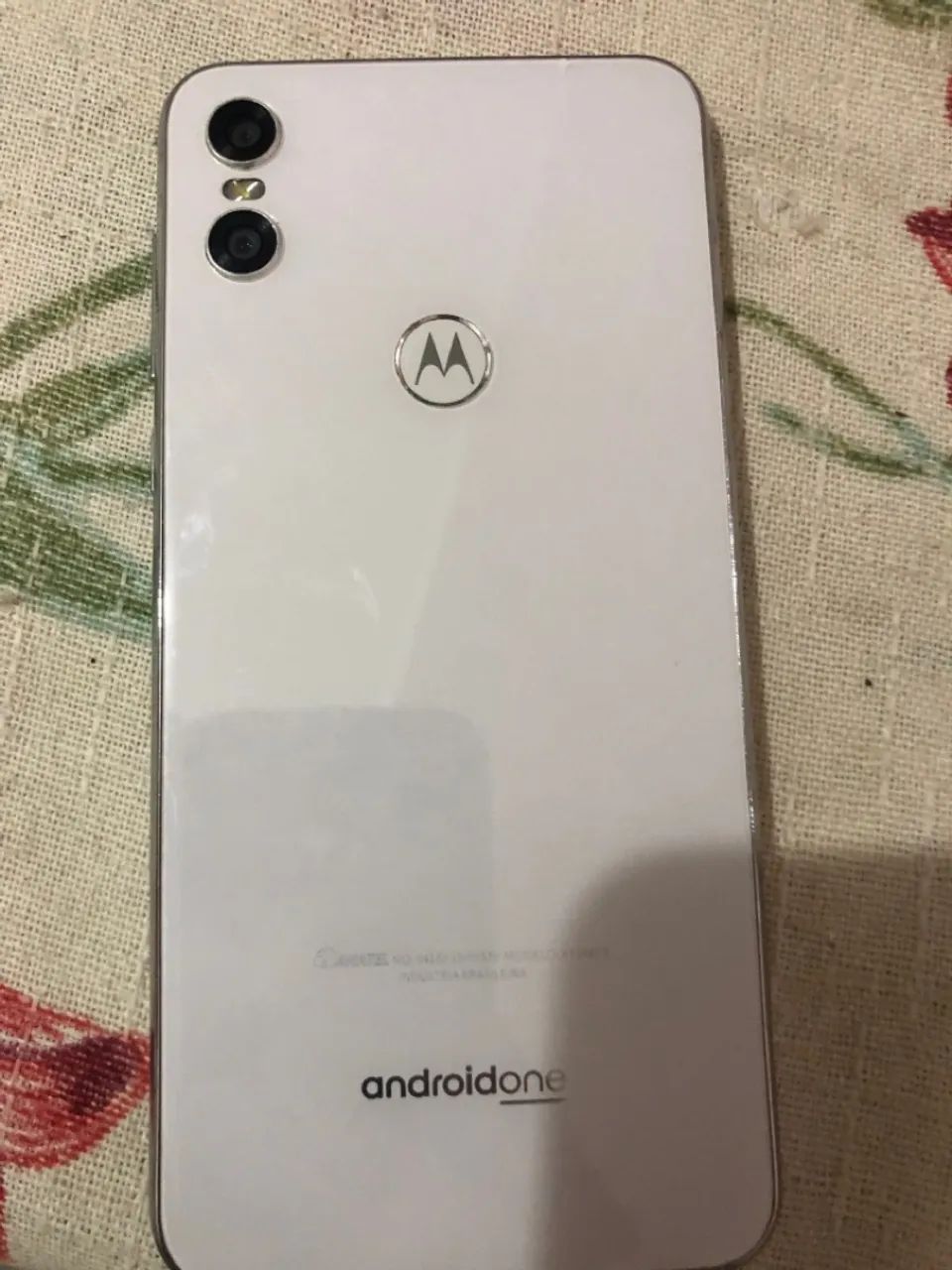 Celular motorola one - Foto 2