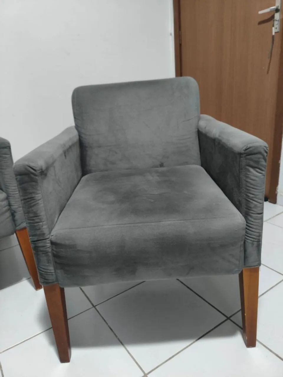 POLTRONAS EM VELUDO - Foto 3