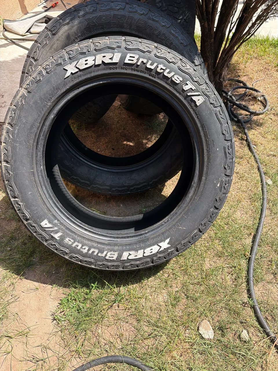 Pneus XBRIbrutus 265/65 R20 AT $200 cada - Foto 5
