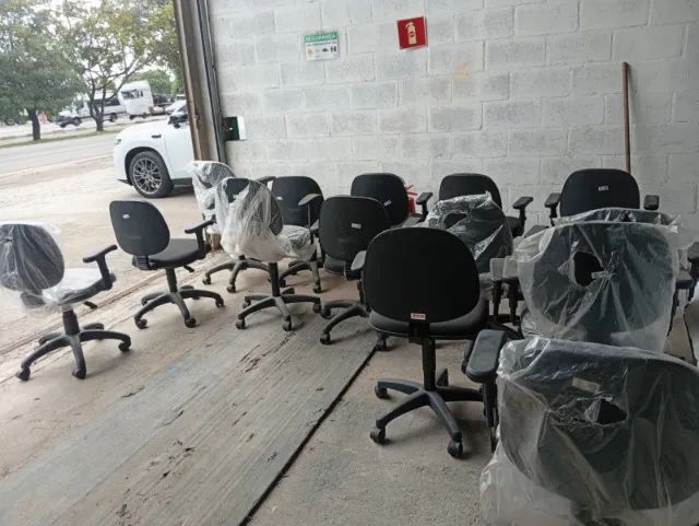 Cadeira giratória e regulável  - Foto 2