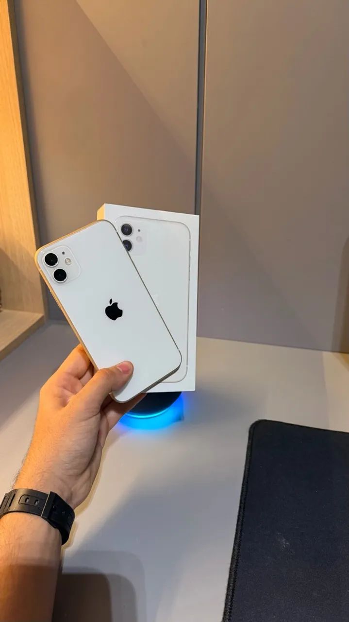 iPhone 11 , 64gb