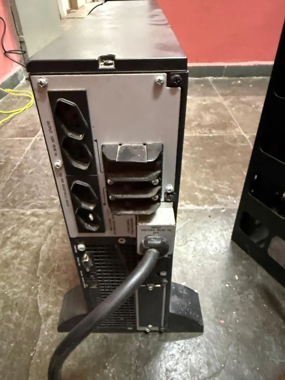 Nobreak APC Smart RT 3000 - Foto 5