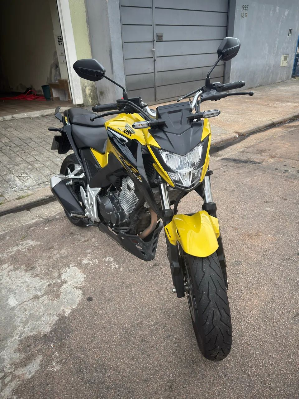 CB300F 24/24 ABS  - Foto 3