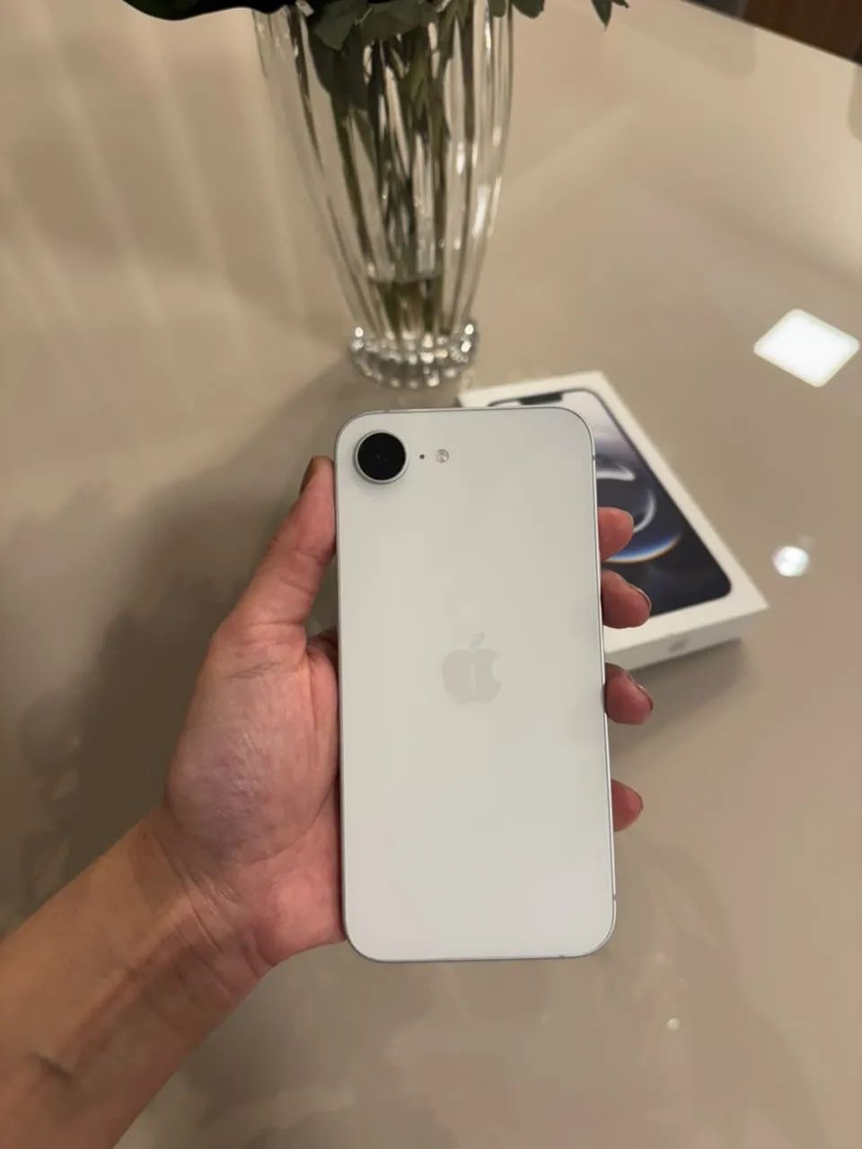 IPHONE 16e