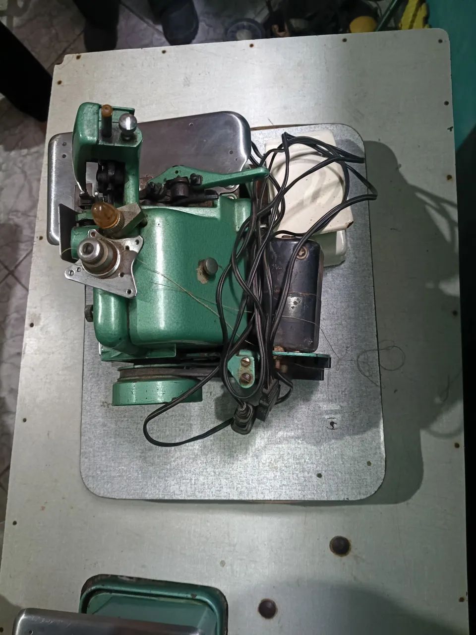Vendo 2 Máquinas de overloque industrial  - Foto 5