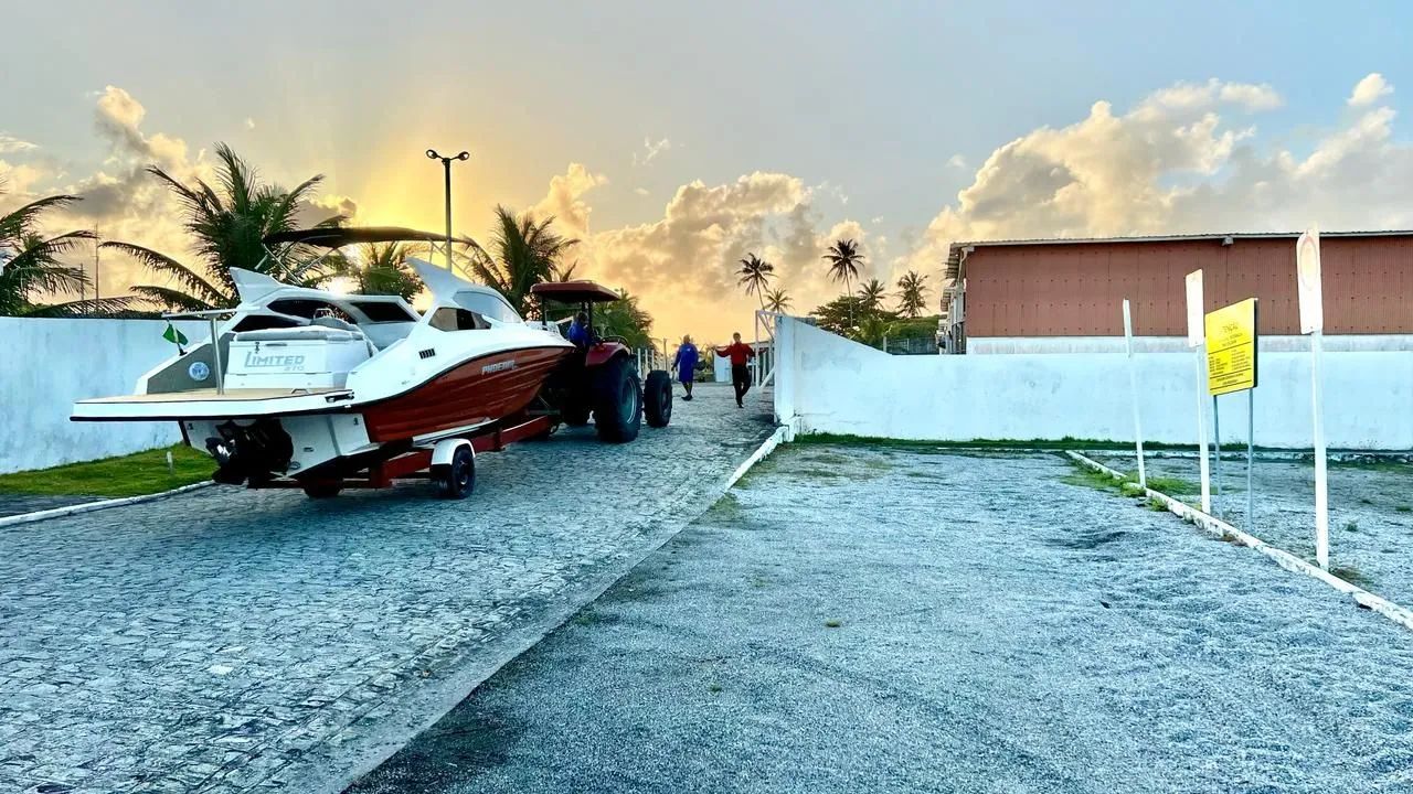 Phoenix 27 com 50 horas  - Foto 2