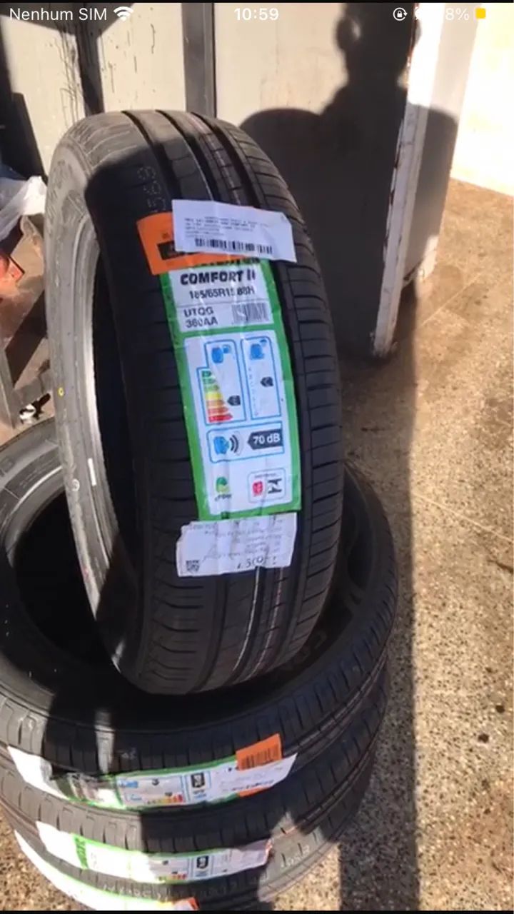 Par de pneus 185/60/15 novos 