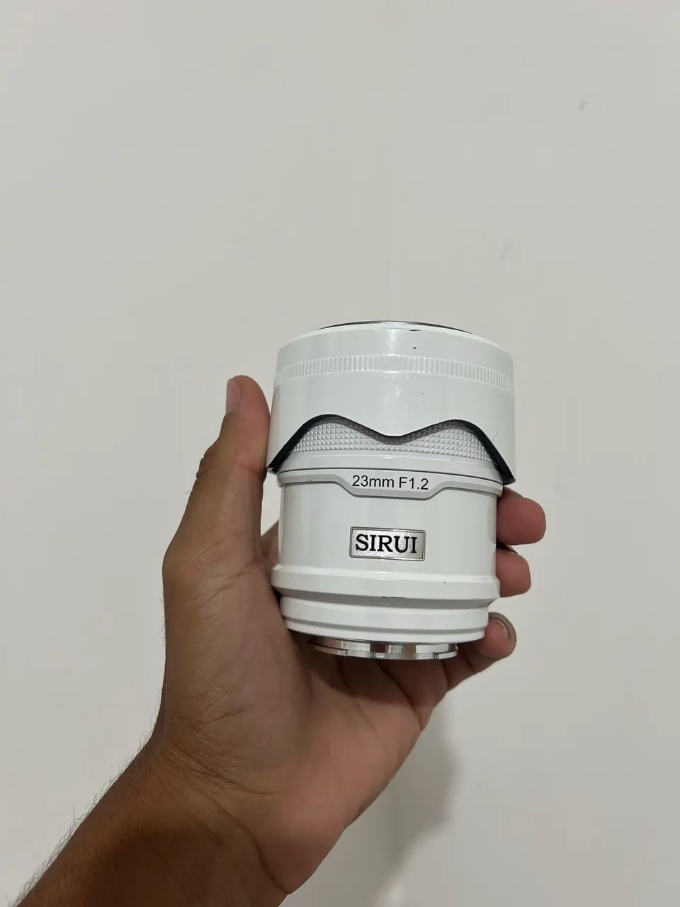 Lente 23 mm 1.2 sirui para Sony