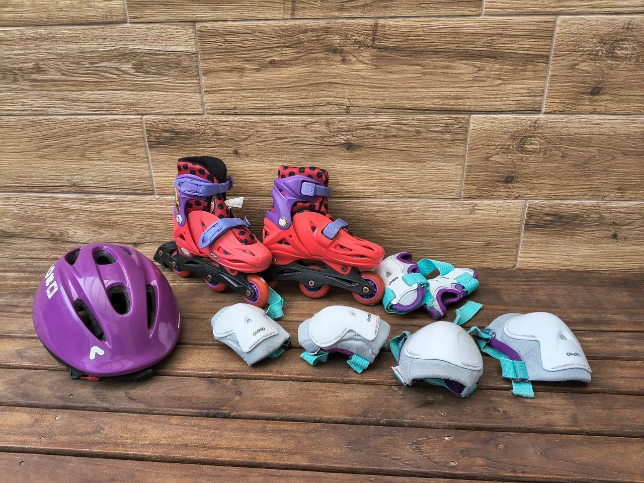 Roller infantil Ladybug 31 a 34 ajustável, capacete e kit proteção  - Foto 5