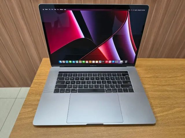 MacBook Pro 15,4? 2019 Core i9 | 32GB RAM | SSD 1TB | Touch Bar