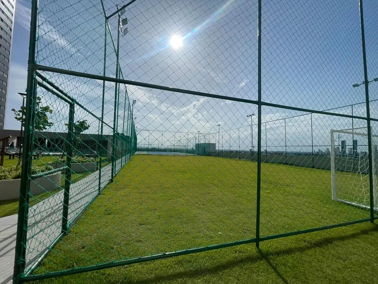Repasse no Edifício Mirante do Cais, andar altíssimo, pode ser financiado - Foto 4