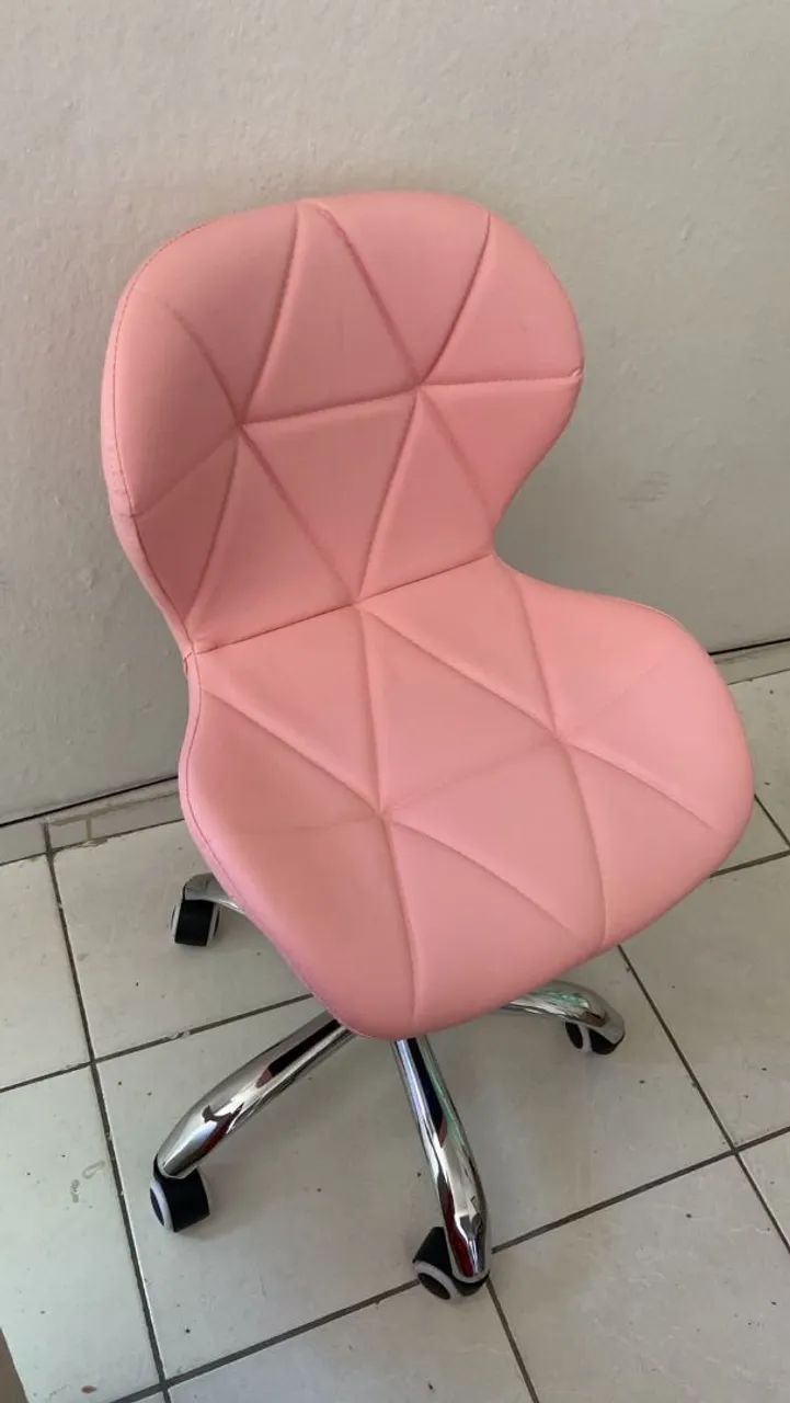 Cadeira de Escritório/ Penteadeira  - Foto 2